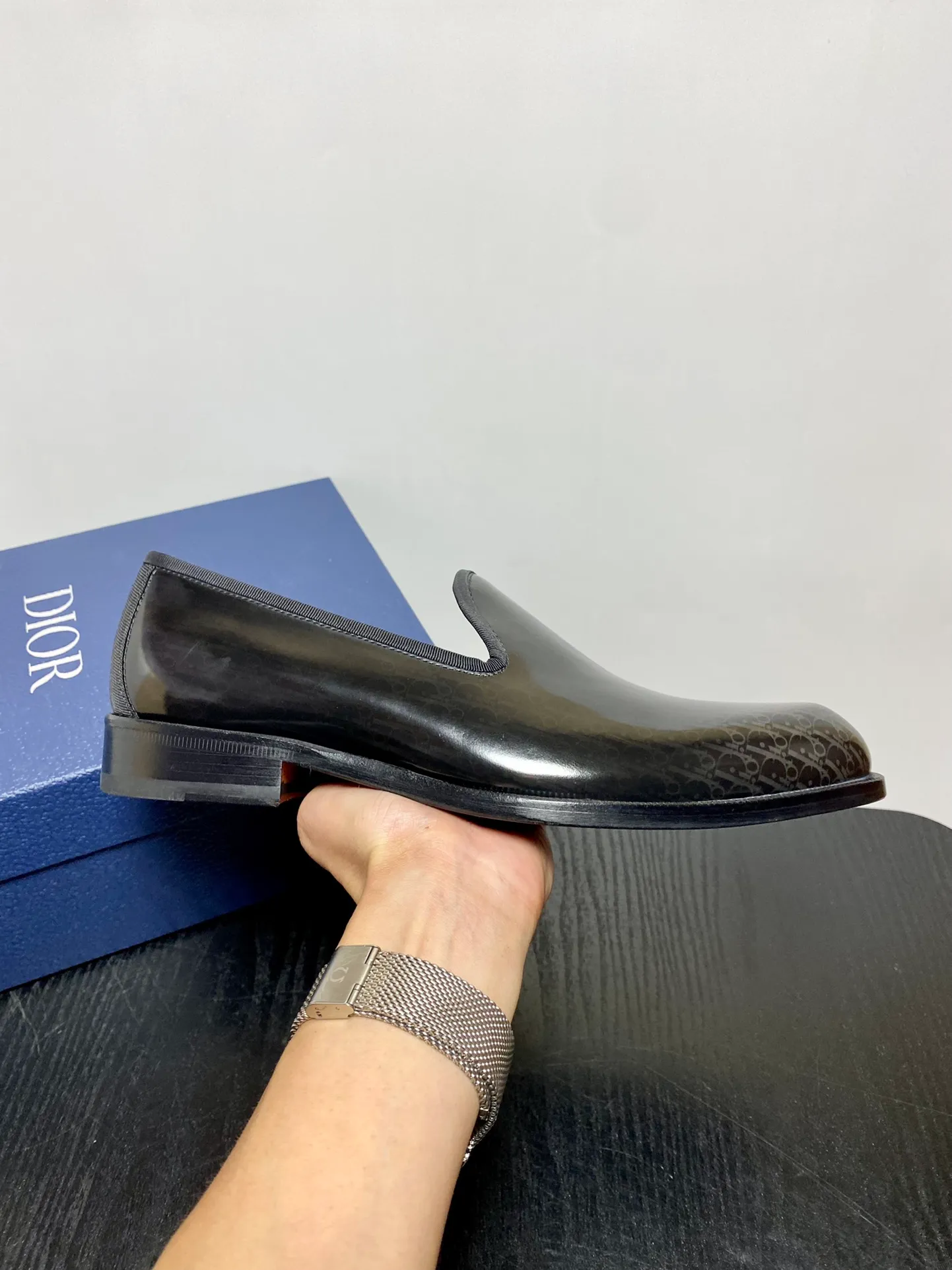 Men's shoes 💰960 Dior Derby shoes | Genuine leather sole formal leather shoes | Carefully crafted with open-edge beaded cowhide | Water-dyed cowhide lining | With classic lace-up closure | Exquisite embossed brand logo on the side | Glossy stacked heel design enhances style | Can be matched with formal or casual looks Size: 39-44 (customized at 38.45.46)